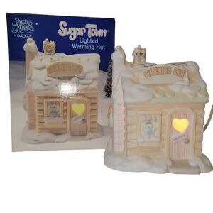 Precious Moments Sugar Town Lighted Warming Hut Figurine Enesco 1996
